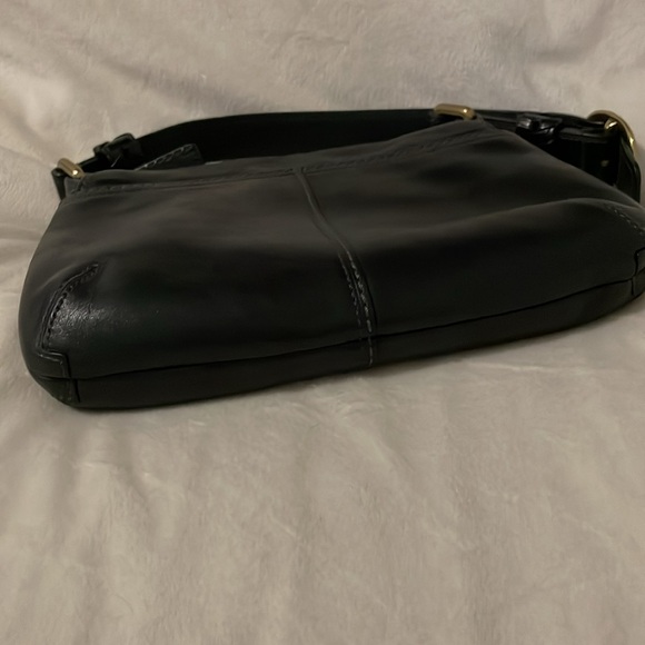 [SOLD on Depop] Authentic Vintage Coach Bag - Picture 9 of 13
